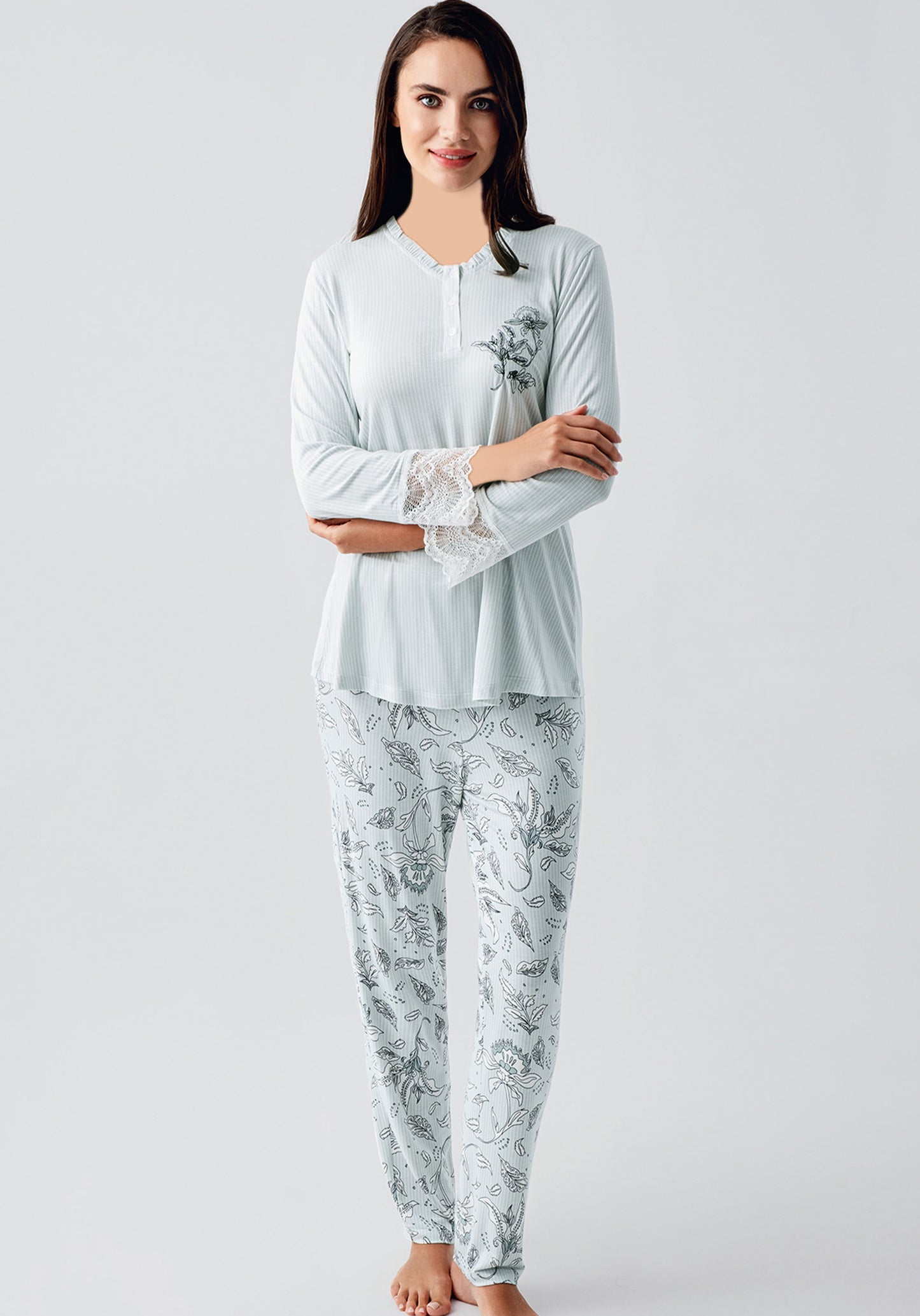 Maternal 3 Piece Robe Pajamas Set