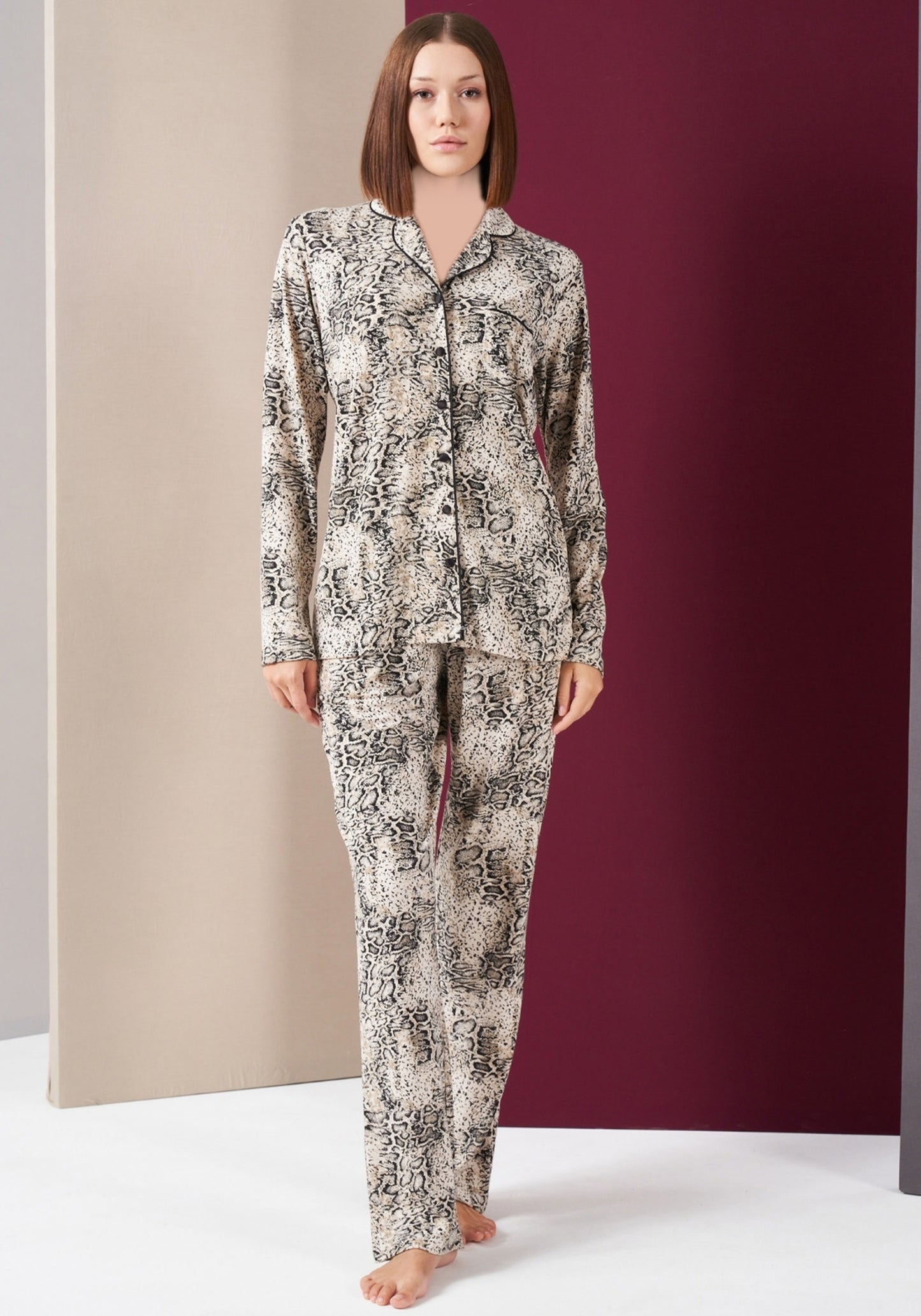 S&L Collar Button Long Sleeve Pajamas