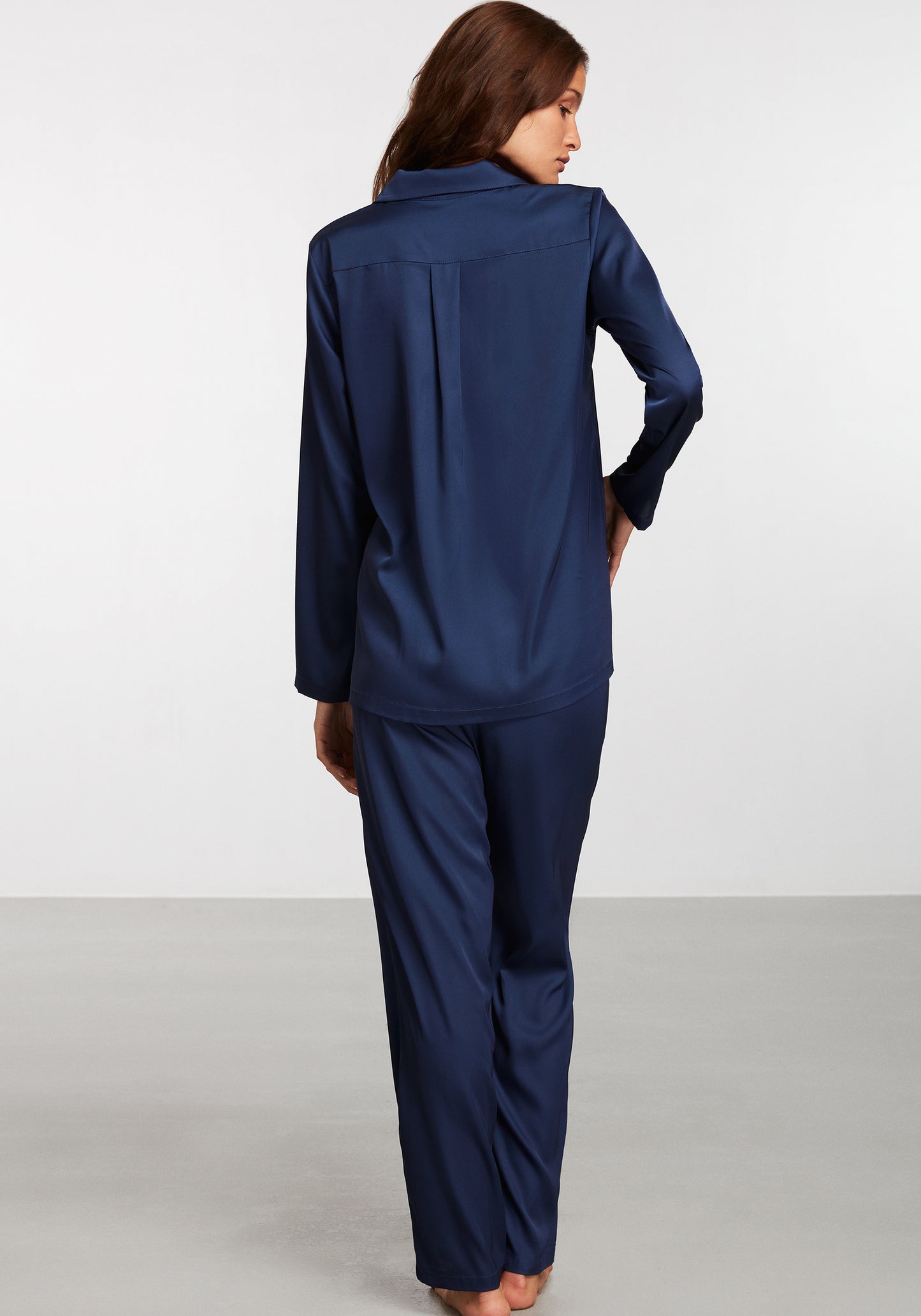 LNGR Satin Collar Button Pajama